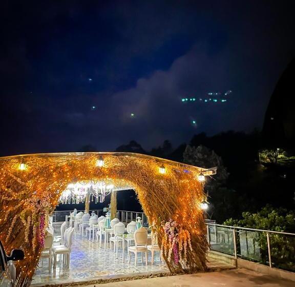 בית מלון כפרי The Rock Guatape