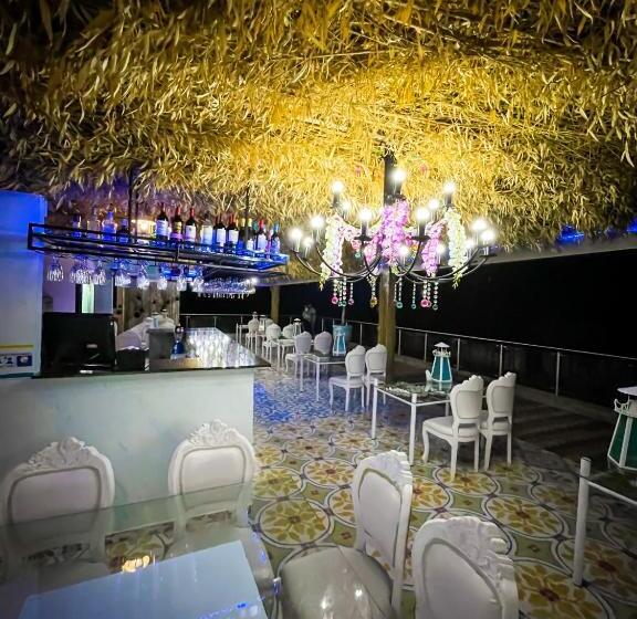 בית מלון כפרי The Rock Guatape