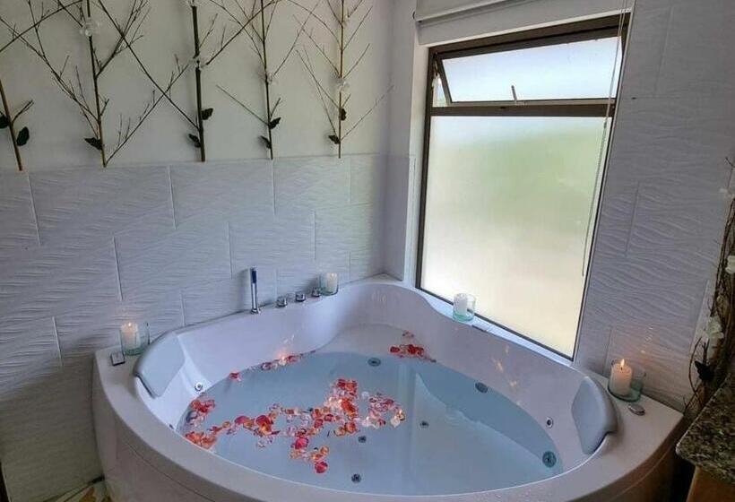 בית מלון כפרי The Rock Guatape