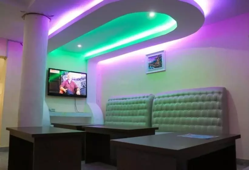 هتل Big Ocean Inn