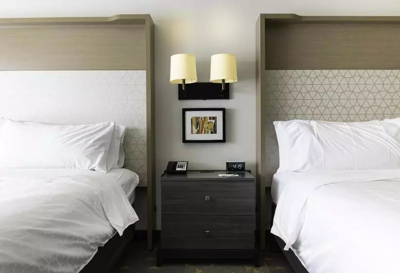 هتل Holiday Inn Glendale   Stadium & Ent Dist