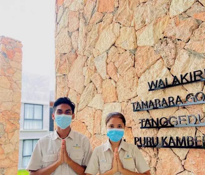 Kambaniru Beach Hotel And Resort