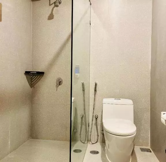 Kambaniru Beach Hotel And Resort