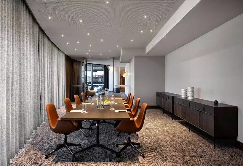 Melbourne Marriott Hotel Docklands