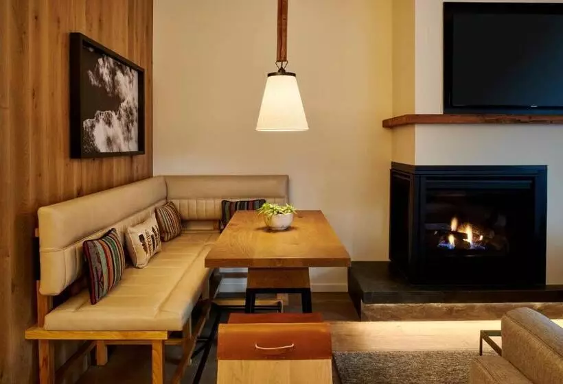 Hotelli The Cloudveil, Autograph Collection