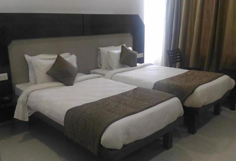 Hotelli Townhouse Oak  Vihar Deluxe