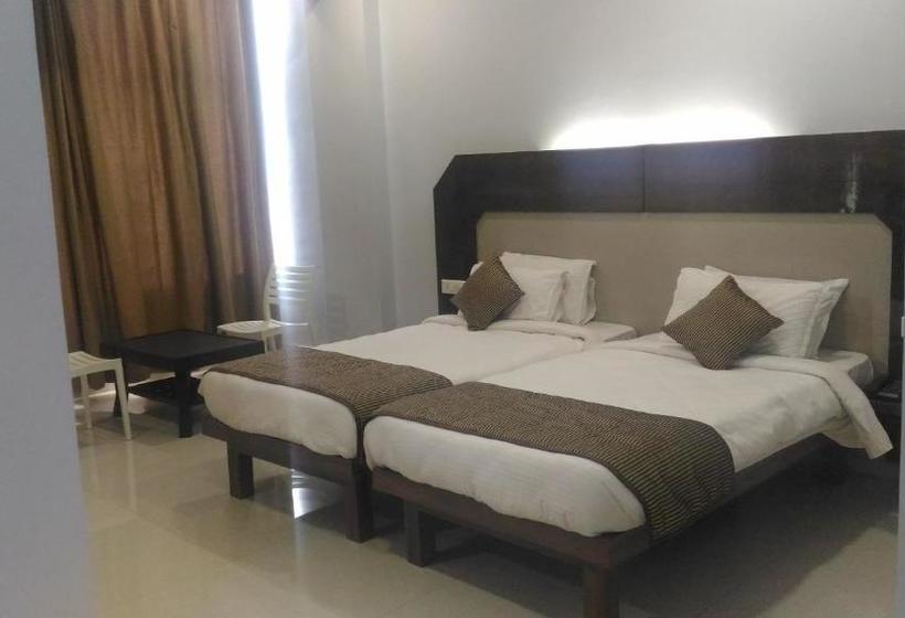 Hotelli Townhouse Oak  Vihar Deluxe