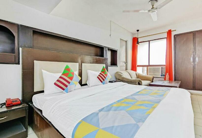 Pensió Oyo 78766 Meera Residency Homes