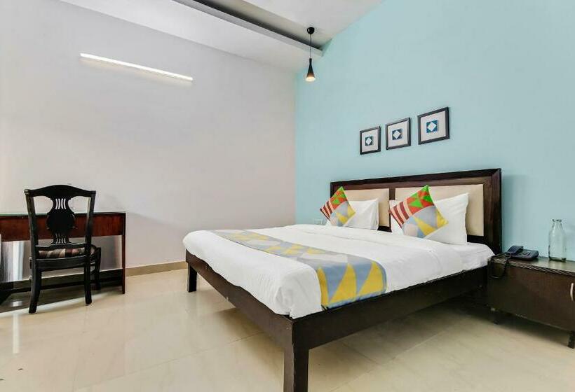 Pensió Oyo 78766 Meera Residency Homes