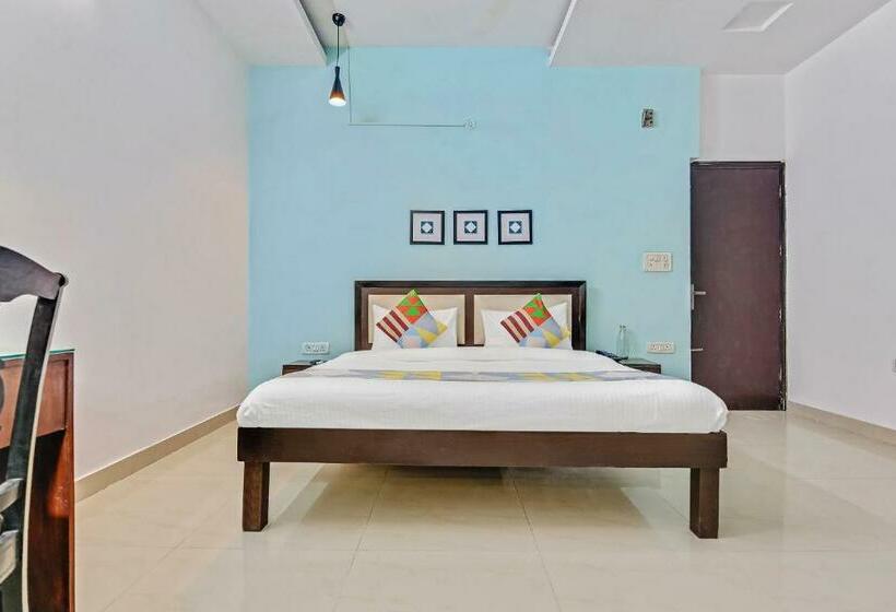 Pensió Oyo 78766 Meera Residency Homes