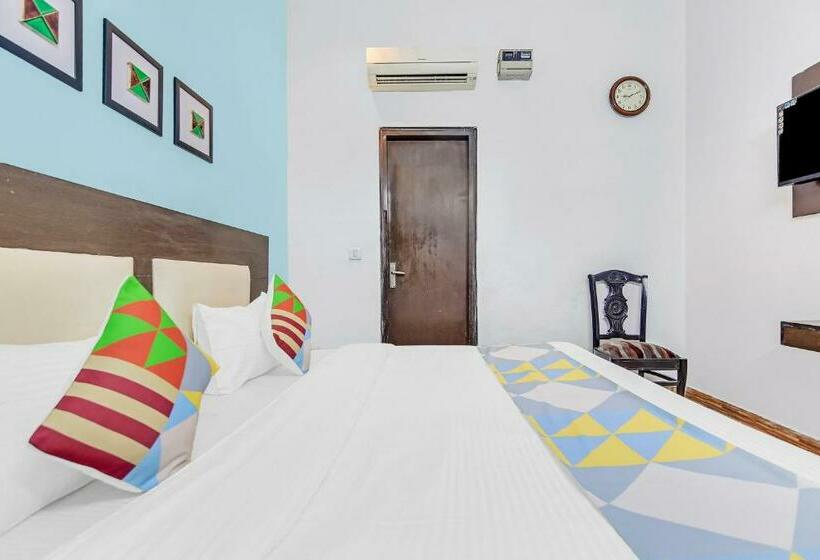 Pensió Oyo 78766 Meera Residency Homes