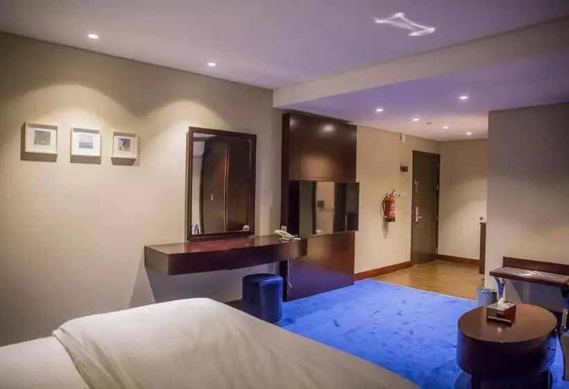 Al Aryam Serviced Apartments