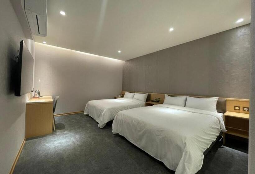 هاستل Michi Hotel   Zhongli