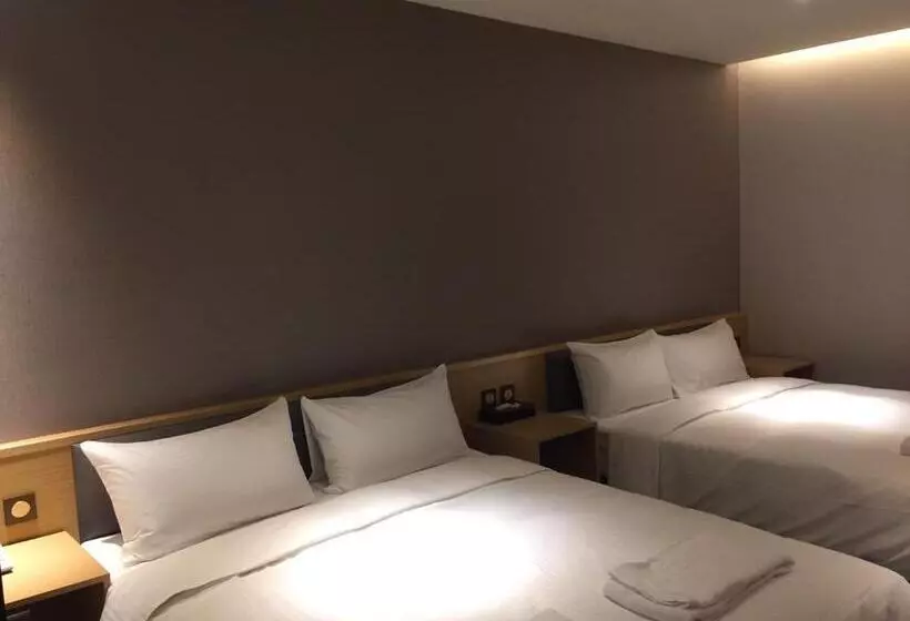هاستل Michi Hotel   Zhongli