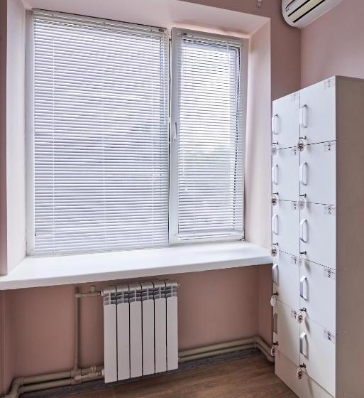 הוסטל хостел Perron