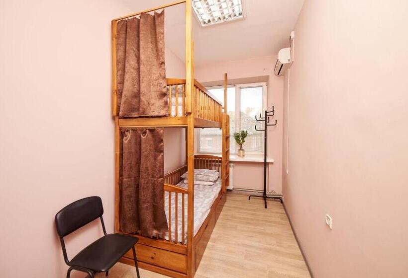 הוסטל хостел Perron