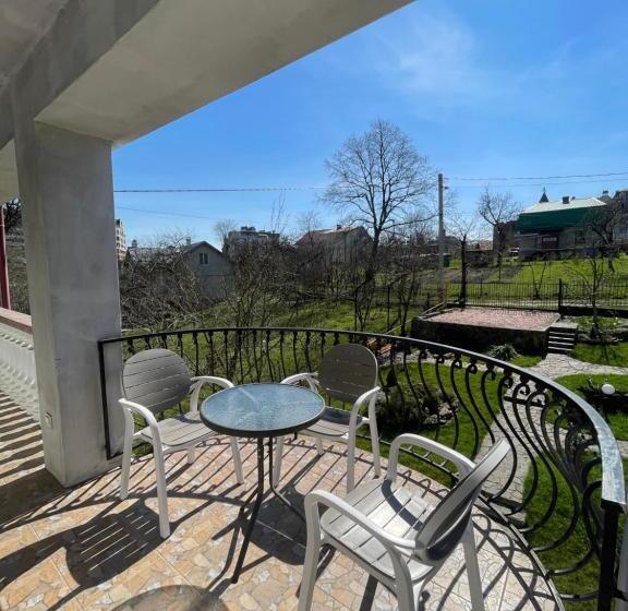 Bed and Breakfast у михайла