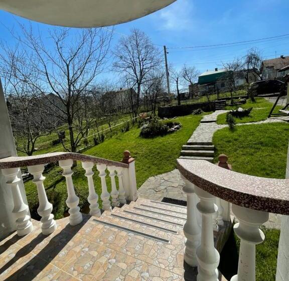 Bed and Breakfast у михайла