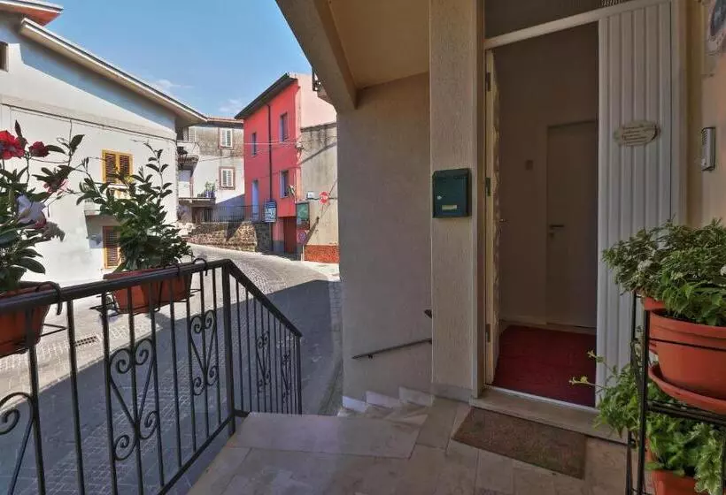 تختخواب و صبحانه Il Giardino Degli Aranci
