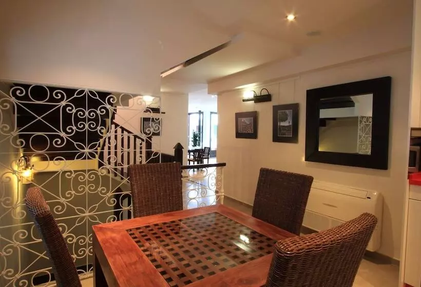 Casa Banos De La Villa