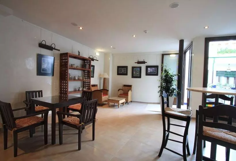 Casa Banos De La Villa