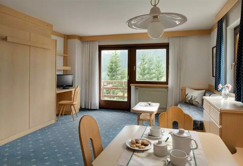 Отель Apartments Boè