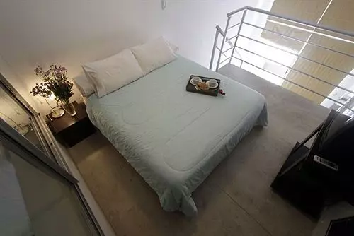 هتل Atenea Suites
