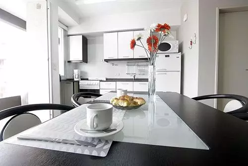 هتل Atenea Suites