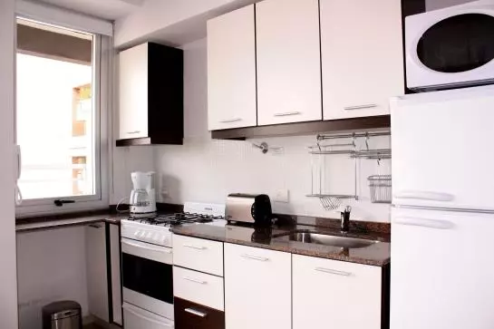 هتل Atenea Suites
