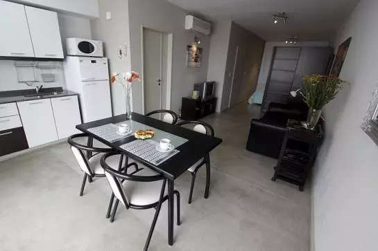 هتل Atenea Suites