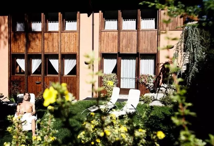 Отель Caminetto