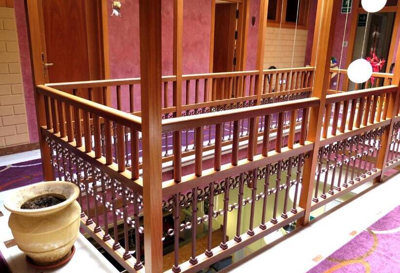 ホテル Don Miguel Plaza