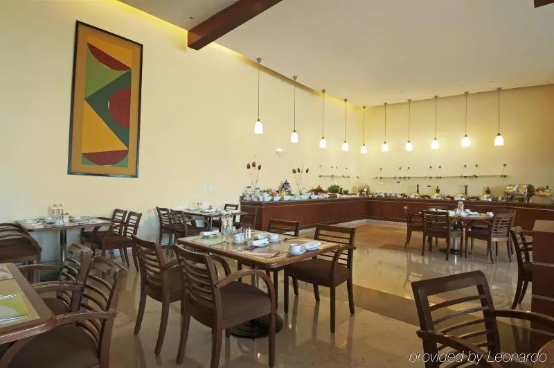 Отель Fiesta Inn Ecatepec