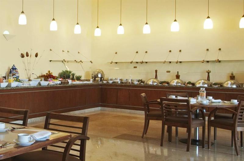 בית מלון כפרי Fiesta Inn Ecatepec