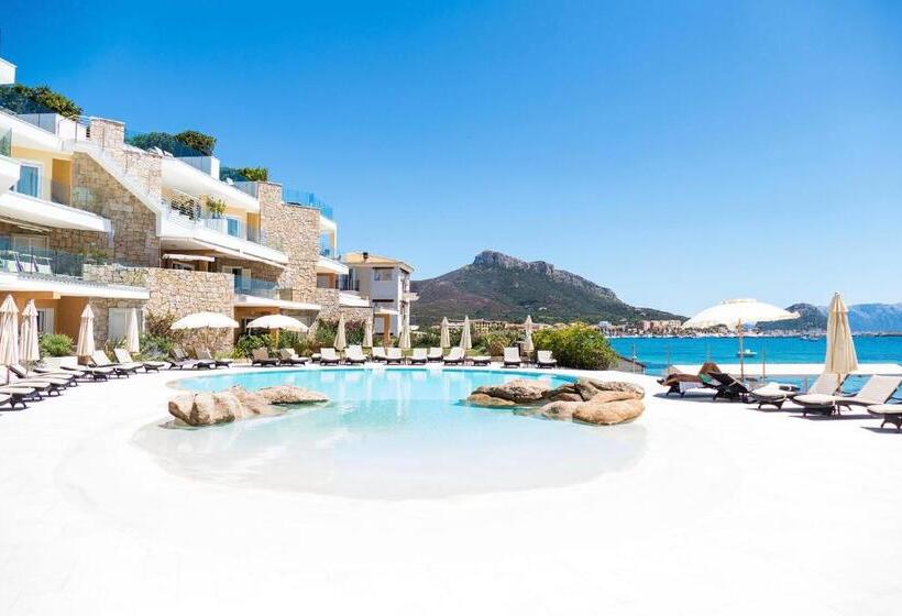 Gabbiano Azzurro Hotel & Suites