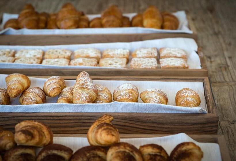 Gabbiano Azzurro Hotel & Suites