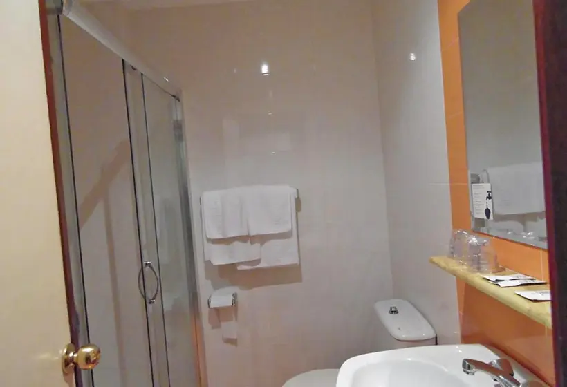 هتل Herbiña 3000