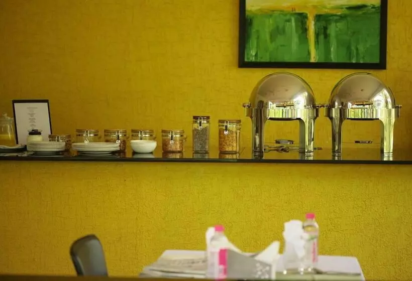 酒店 Justa Off Mg Road