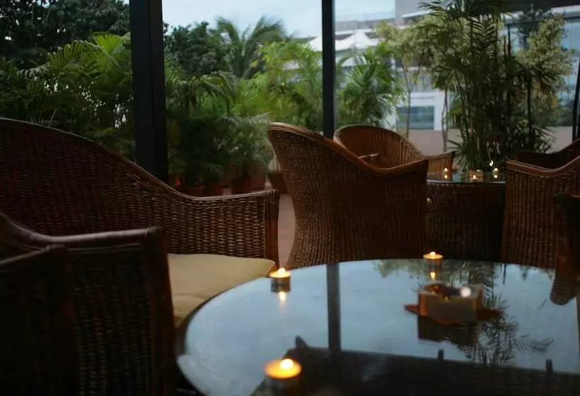 酒店 Justa Off Mg Road