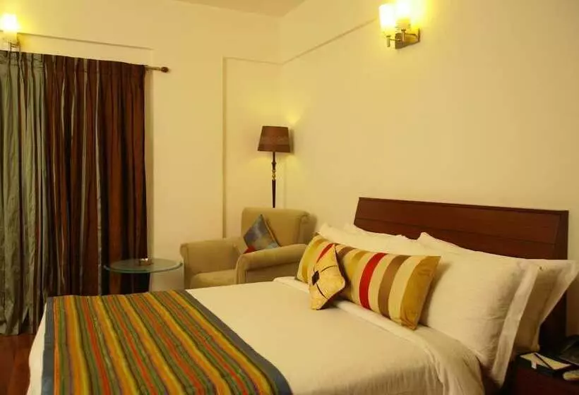 酒店 Justa Off Mg Road