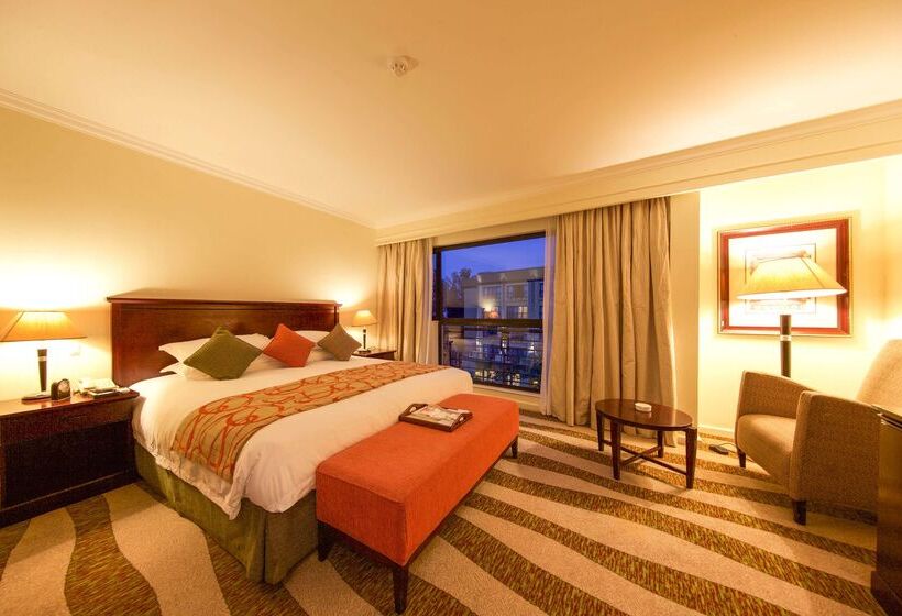 בית מלון כפרי Kigali Serena