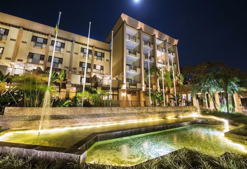 בית מלון כפרי Kigali Serena