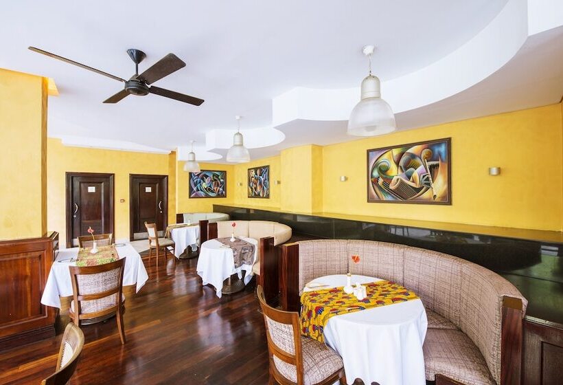 בית מלון כפרי Kigali Serena