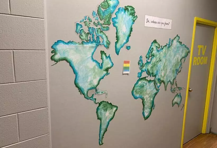 בית מלון כפרי Mad Monkey Village