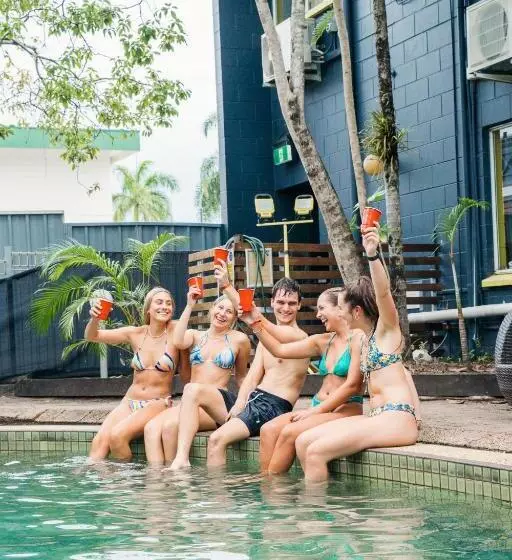 בית מלון כפרי Mad Monkey Village