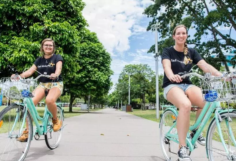 בית מלון כפרי Mad Monkey Village