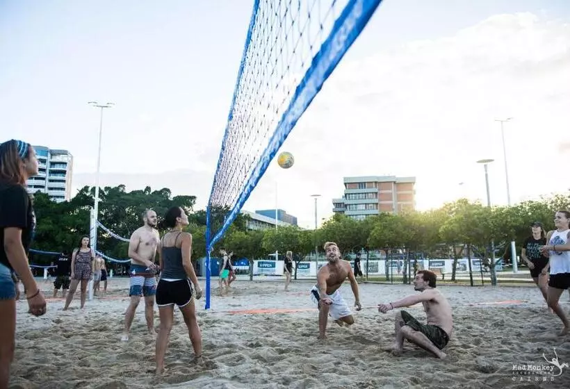 בית מלון כפרי Mad Monkey Village