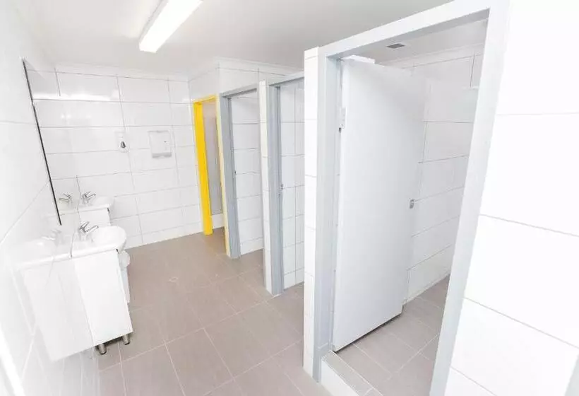 בית מלון כפרי Mad Monkey Village