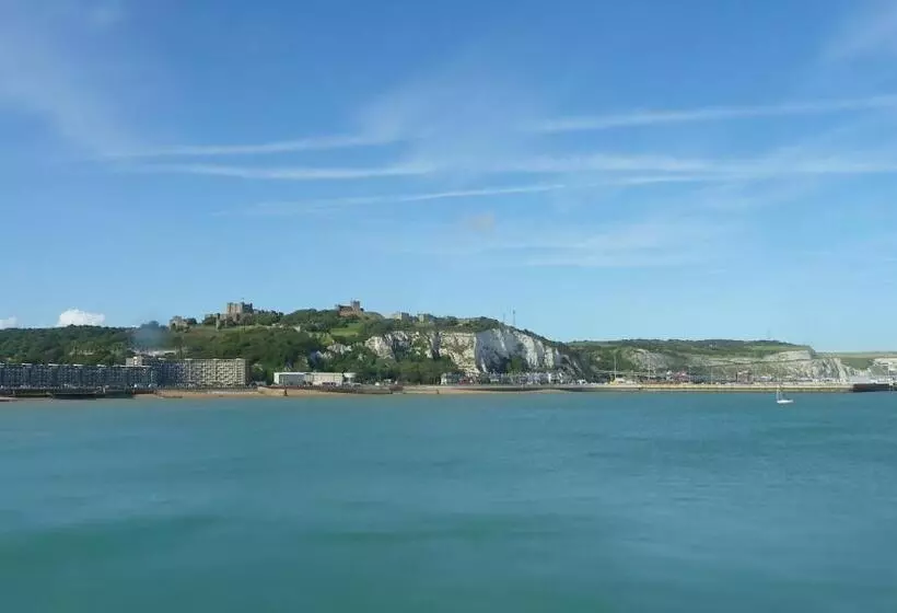 فندق Maison Dieu Guest House