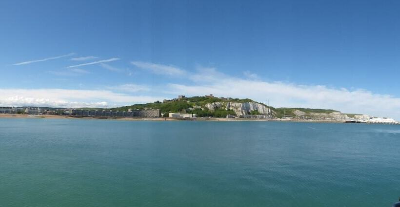 فندق Maison Dieu Guest House